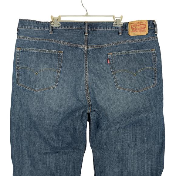 Levi's 550 Medium Blue Wash Jeans Size 46 x 32 Relaxed Straight - Picture 3 of 8
